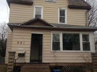 921 Mills St, Kalamazoo, MI 49001