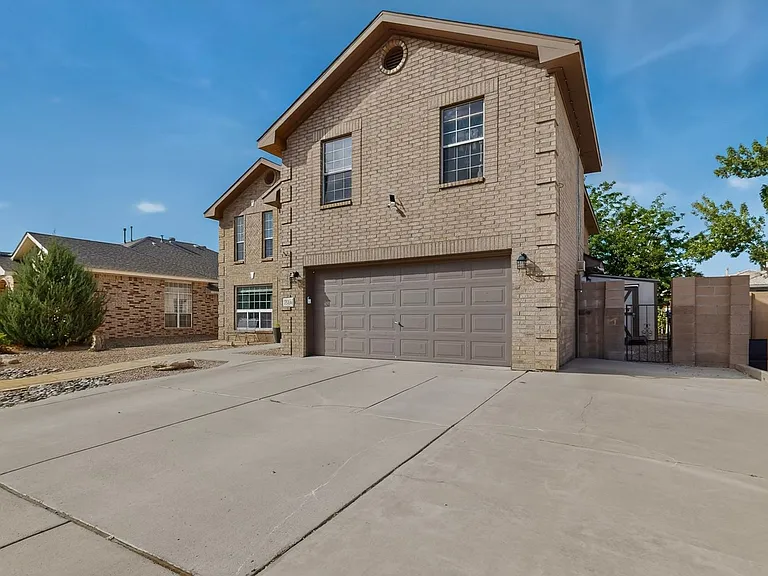 7504 Rio Salado Ct NW — Photo 2