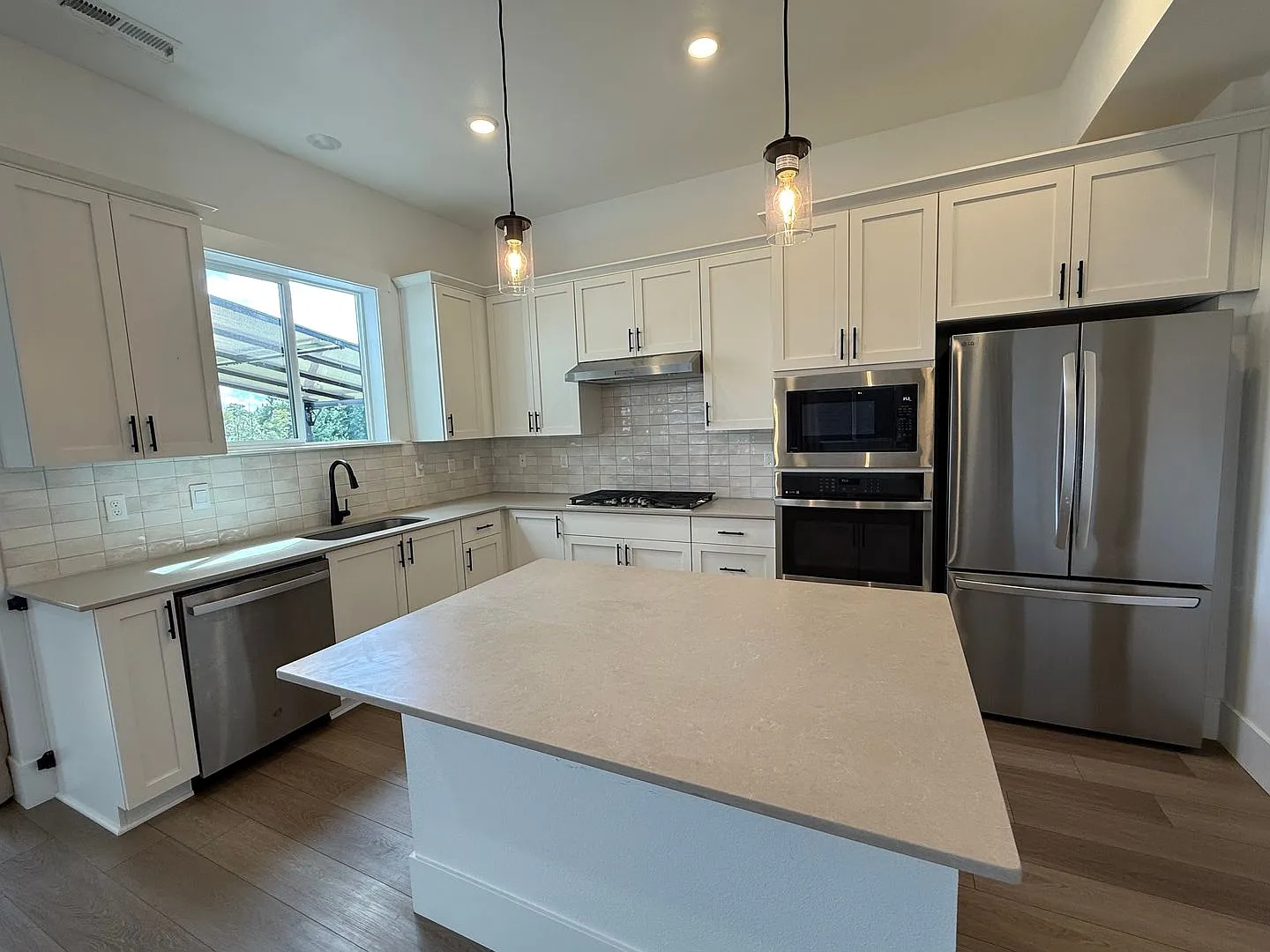 17820 SW Maiden Court ~ Gorgeous Tri-Level Home — Photo 3