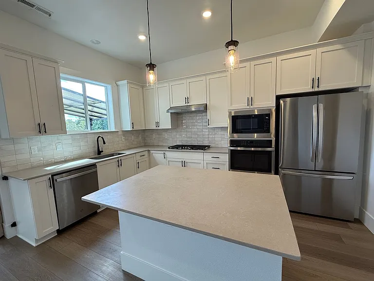 17820 SW Maiden Ct — Photo 3