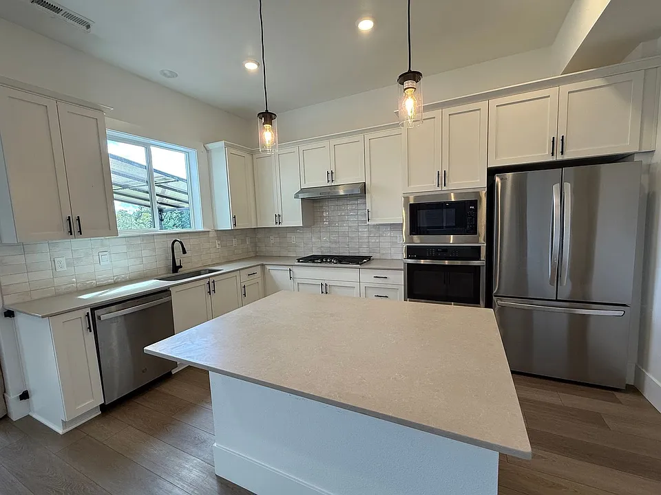 17820 SW Maiden Ct