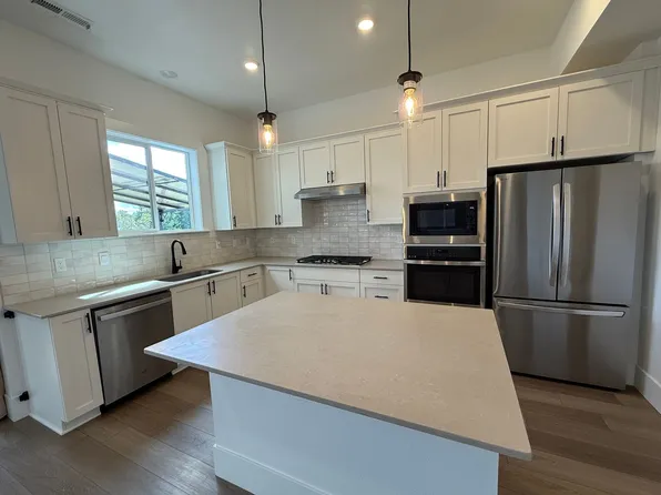 17820 SW Maiden Ct, Beaverton, OR 97007