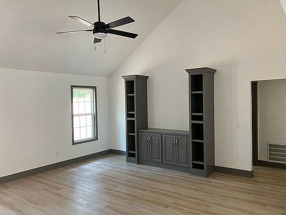 5th image of 31 Indian Creek Rd