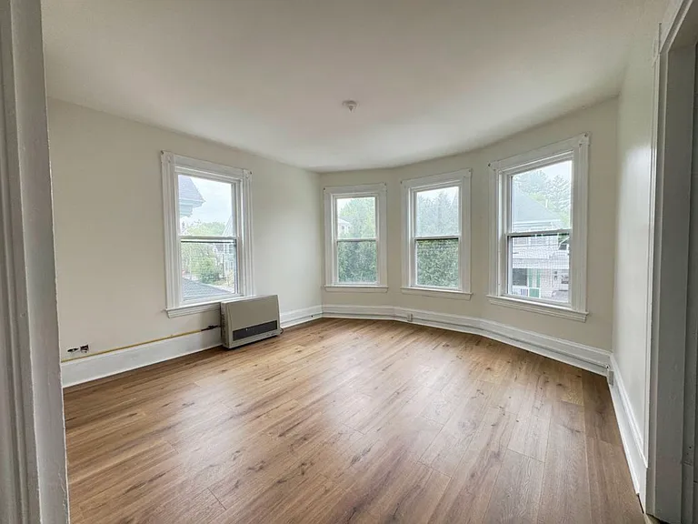117 Winter St #117 — Photo 4