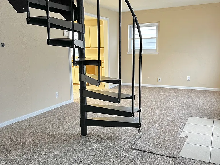12785 Sherman Ave — Photo 7