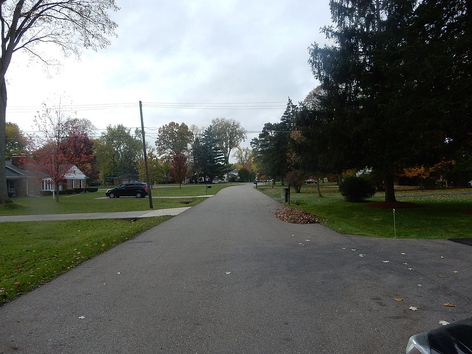 2nd image of 30870 Greenland St