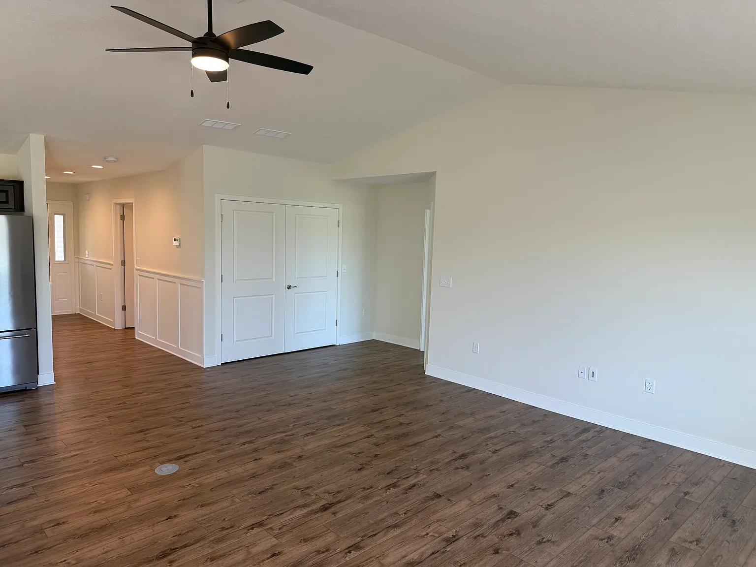 2 bed, 1850 sqft, $2,600 — Photo 4