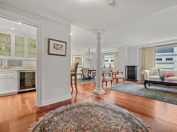 1 Huntington Ave APT 603, Boston, MA 02116