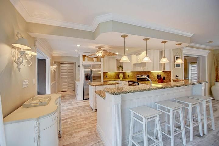 2nd image of 299 SW 7th Ave #0