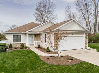 2060 Dickinson St, Fremont, OH 43420