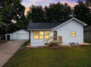 3520 Lyric Ave, Wayzata, MN 55391