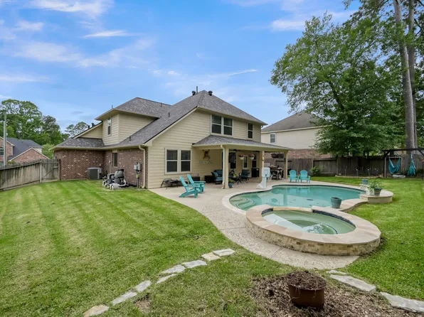 40 Westchester Dr, Conroe, TX 77304
