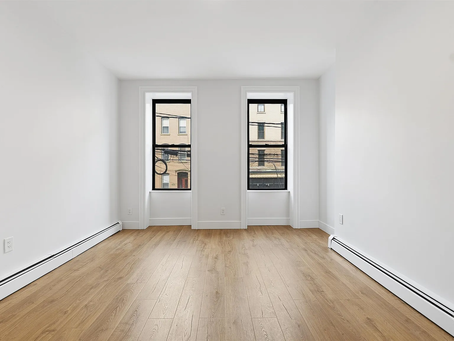 1 bed, 1.0 bath, $3,200 — Photo 3