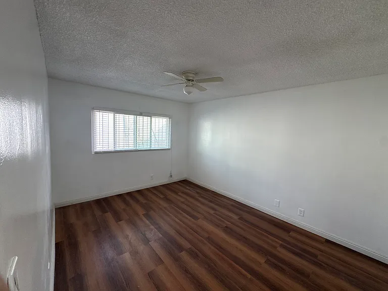 212 E Tamarack Ave #6 — Photo 18