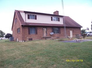 501 S Broadway St, Greenup, IL 62428