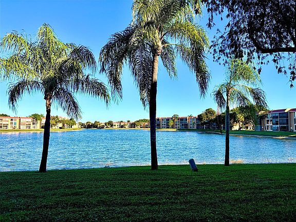 4th image of 6207 Coral Lake Drive #107