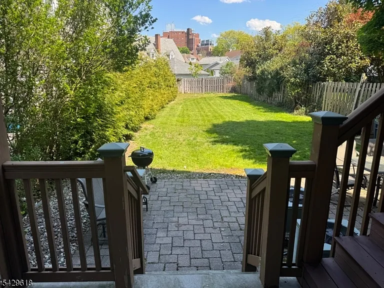 18 Sayre St #1L — Photo 3