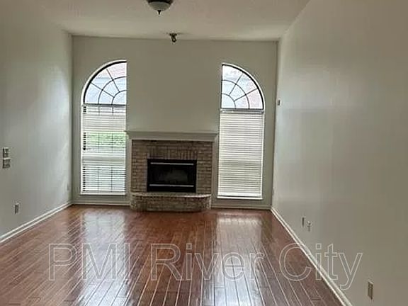 4th image of 13056 Clearbrook Ct