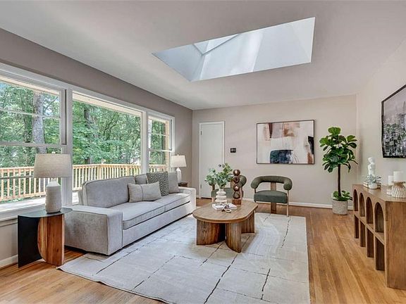 2nd image of 2774 Overlook Dr