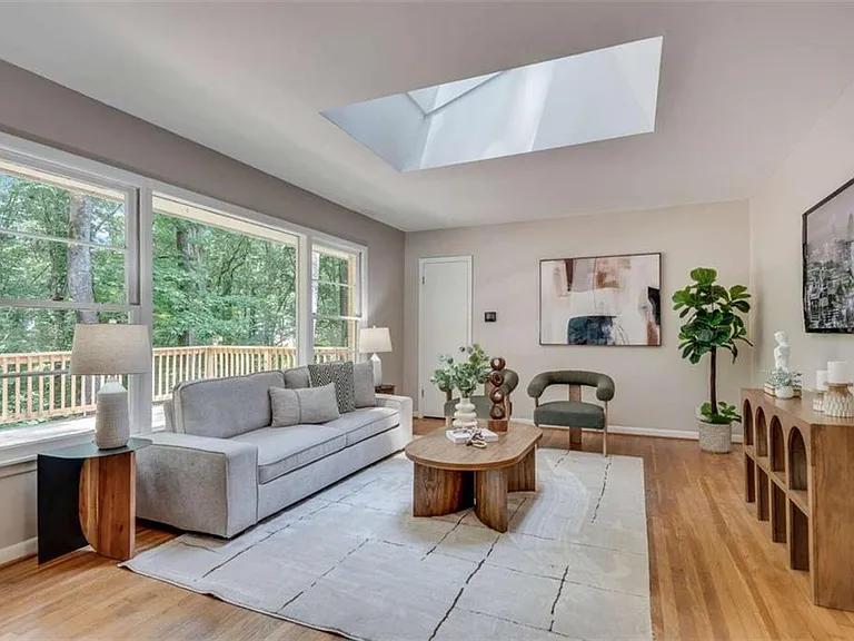 2774 Overlook Dr NE — Photo 5