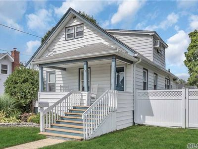 363 Starke Ave, East Meadow, NY, 11554