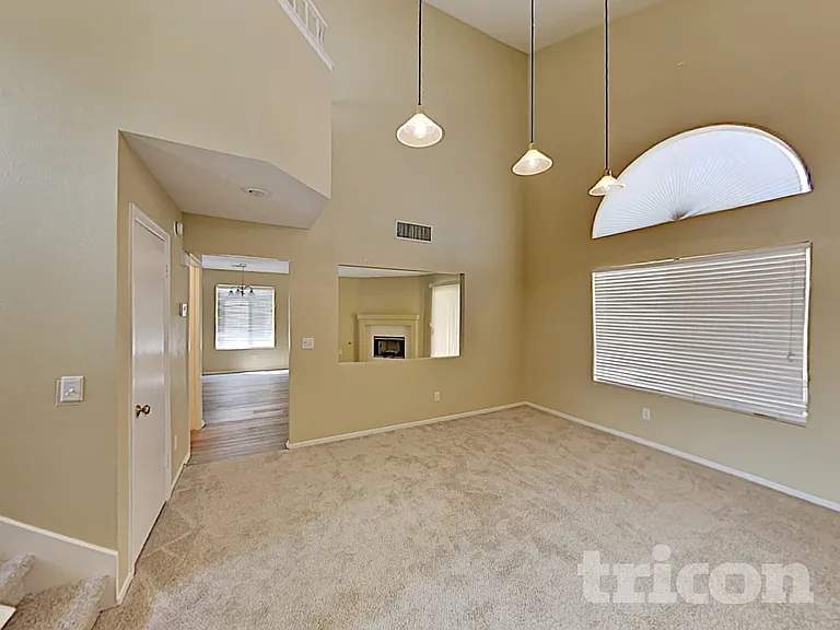 1631 Raspberry Hill Rd — Photo 3