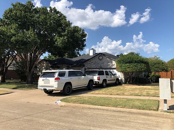 2nd image of 4928 Shady Oak Trl