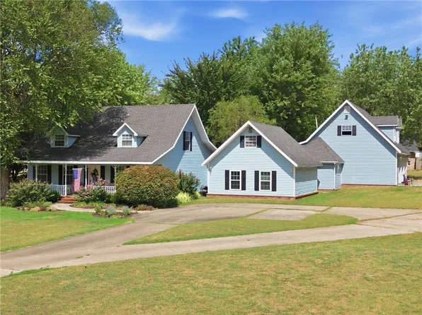 3860 N Gulley Rd, Fayetteville, AR 72703