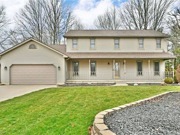 1860 Merlo Ct, Niles, OH 44446