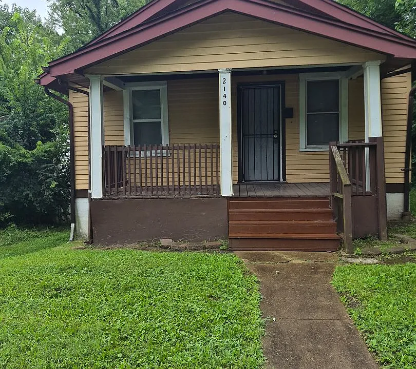 2140 Rose Bud Ave