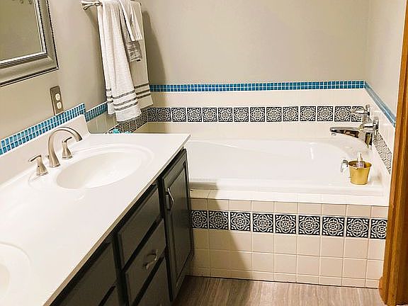 4th image of 319 Park West Dr