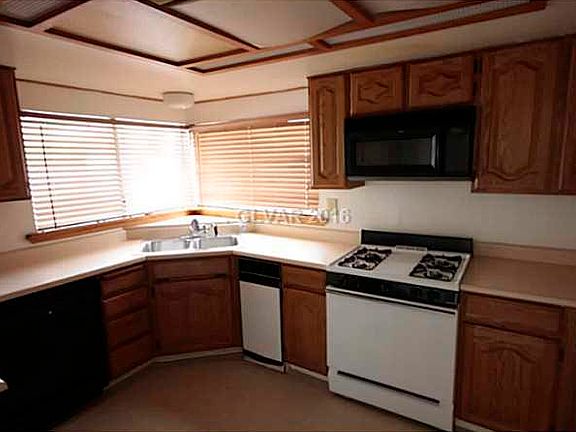 3rd image of 6595 Minton Ct