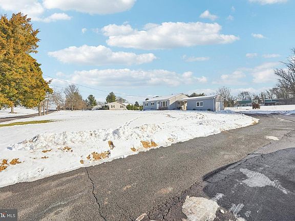 5th image of 1170 Cressman Rd