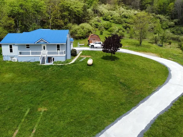 1083 Rattlesnake Rd, Brockport, PA 15823