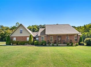 10623 N Garland McKee Rd, Prairie Grove, AR 72753