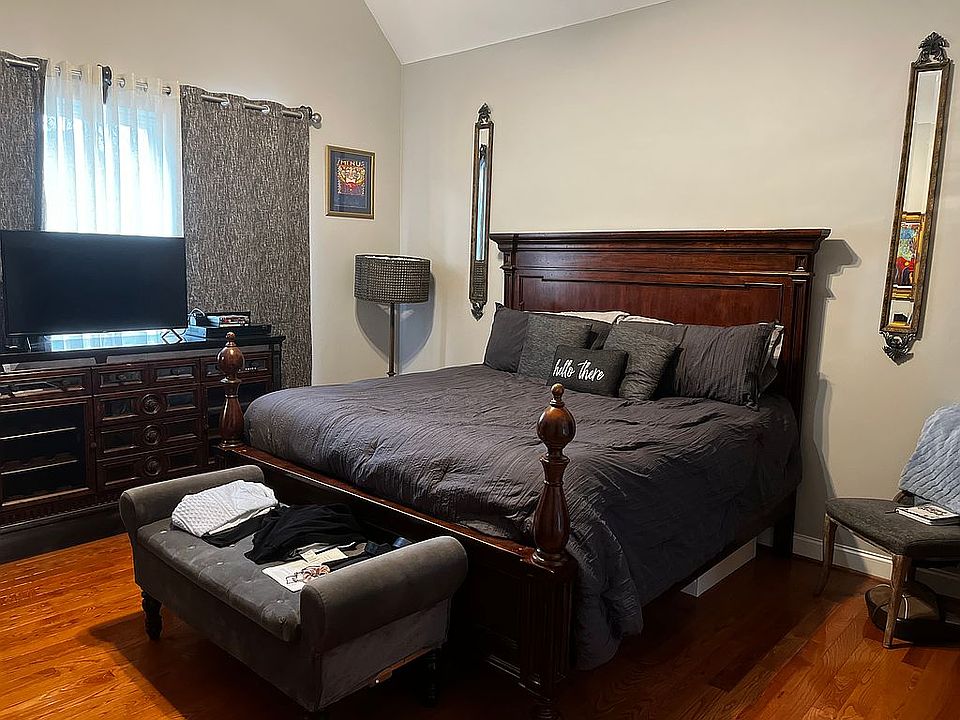 1st image of 6853 Manassas Gap Ln