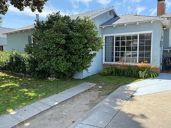 3rd image of 1812 W Victory Blvd