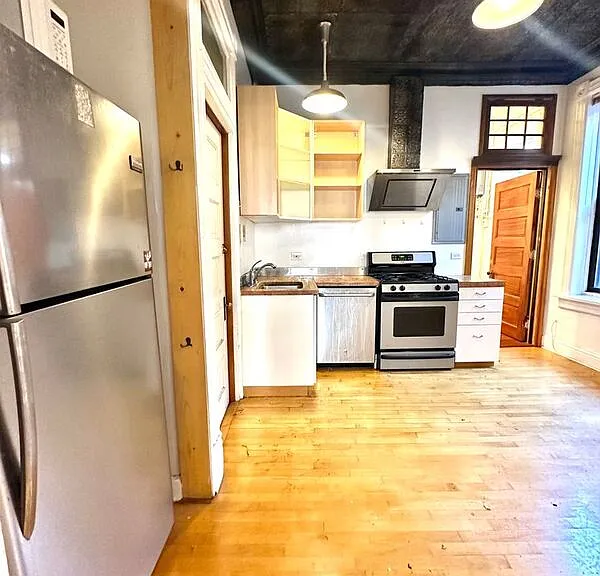 1656 S Throop St #2F — Photo 5