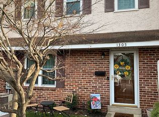 1305 Whitpain Hls, Blue Bell, PA 19422
