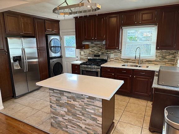 4th image of 6136 Jackson Dr