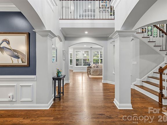 3rd image of 8023 Pendley Ln