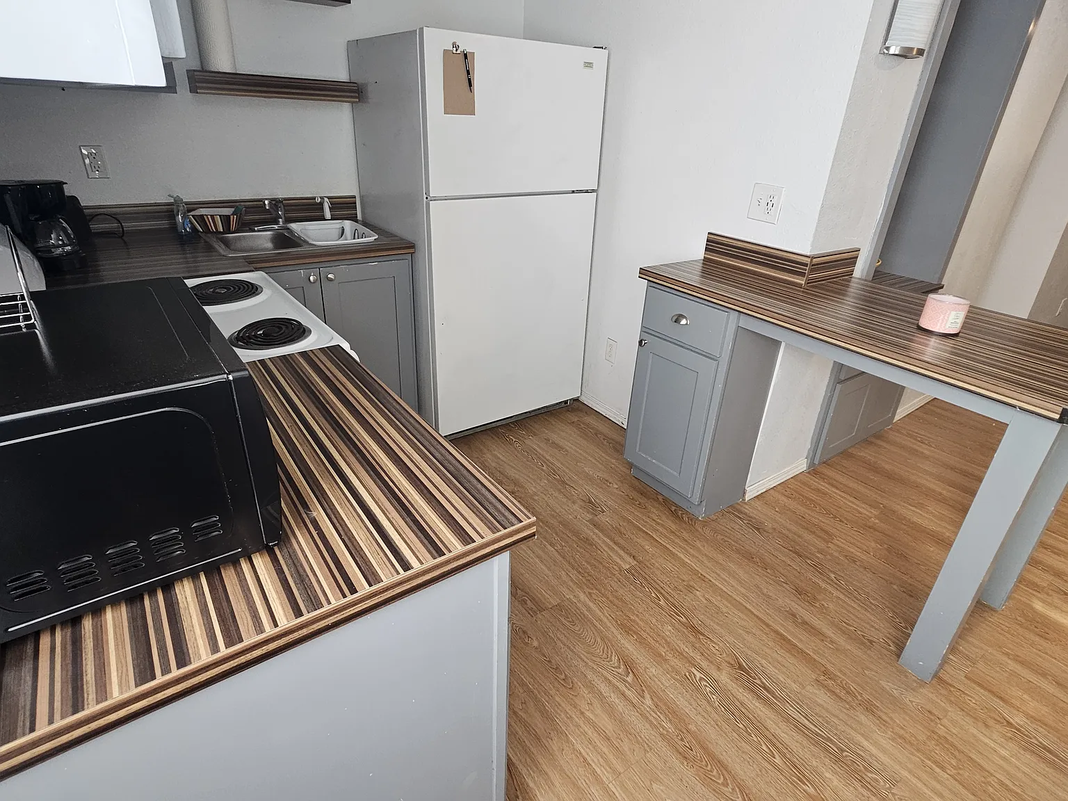 1 bed, 700 sqft, $1,150 — Photo 2