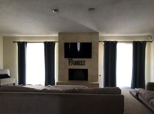 18970 Bear Valley Rd, Apple Valley, CA 92308