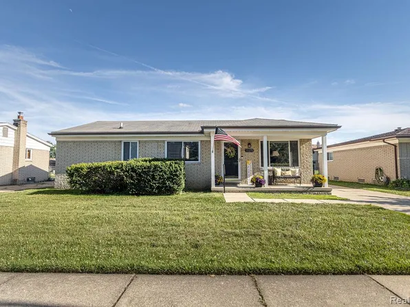 15270 Cambridge Dr, Fraser, MI 48026