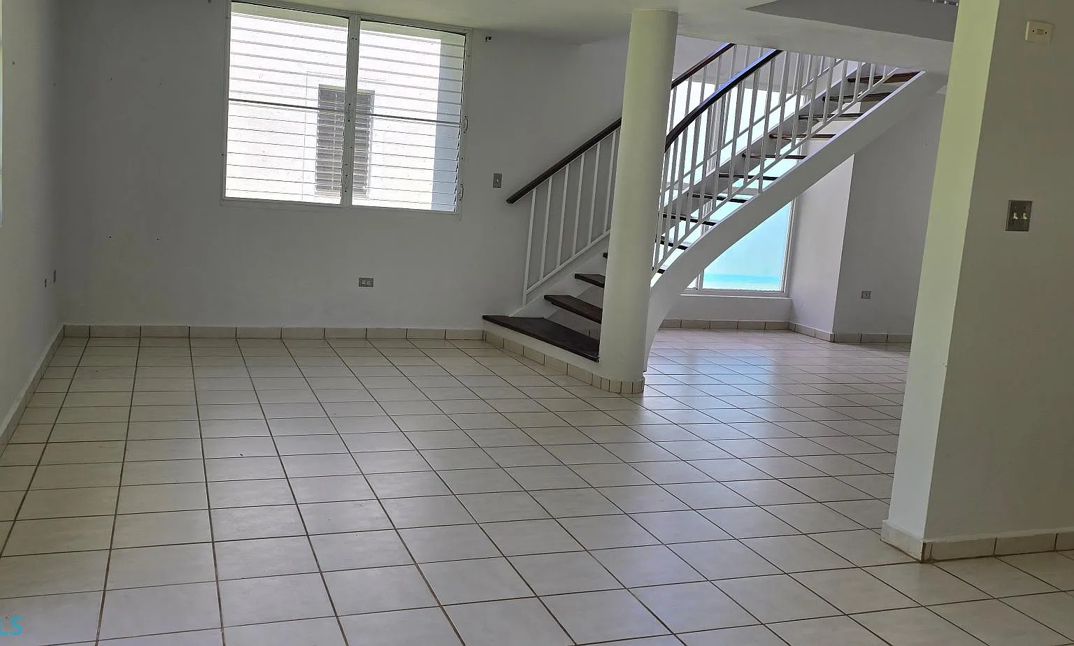 4 bed, 2.5 bath, 1800 sqft, $1,900 — Photo 3