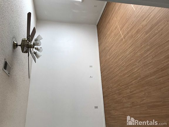 5th image of 4159 N Coral Springs Dr
