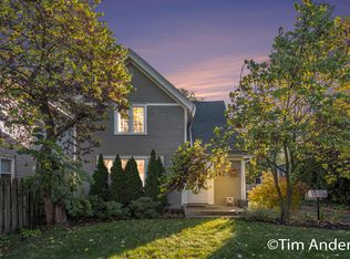 142 Carlton Ave SE, Grand Rapids, MI 49506
