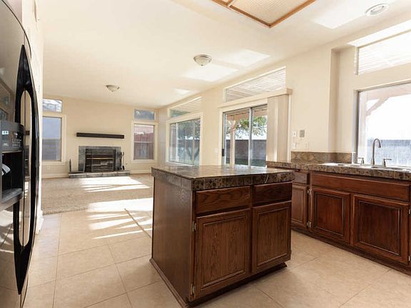 5th image of 5822 Katrina Pl