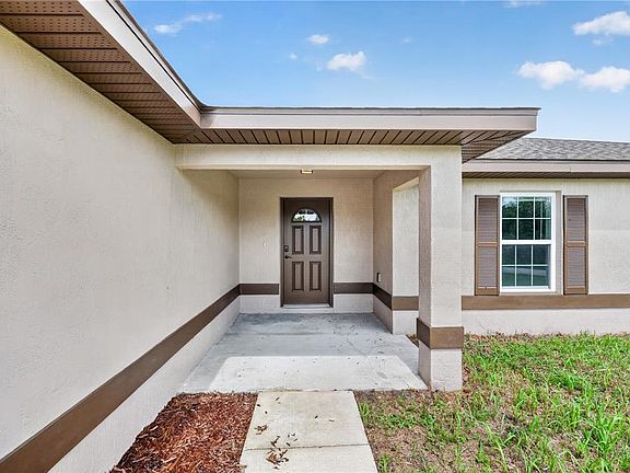3rd image of 7 WILLOW RUN DRIVE