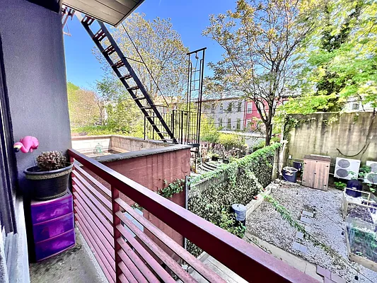 Rented by ERNY LLC | media 38